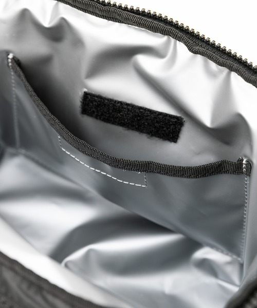 NEW ERA（ニューエラ）の「ニューエラ トートバッグ 保冷（ゴルフグッズ・メンズ・ブラック/ホワイト・FREE）」の4枚目の写真