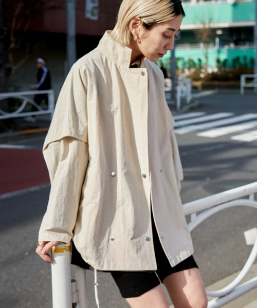 Auntie Rosa Holiday（アンティローザホリデー）の「スタンドカラー2WAYマウンテンパーカー（マウンテンパーカー・レディース・アイボリー/ブラック・FREE）」の2枚目の写真