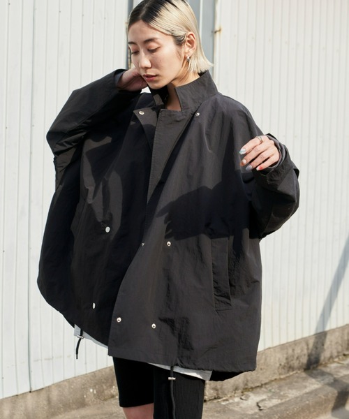 Auntie Rosa Holiday（アンティローザホリデー）の「スタンドカラー2WAYマウンテンパーカー（マウンテンパーカー・レディース・アイボリー/ブラック・FREE）」の5枚目の写真