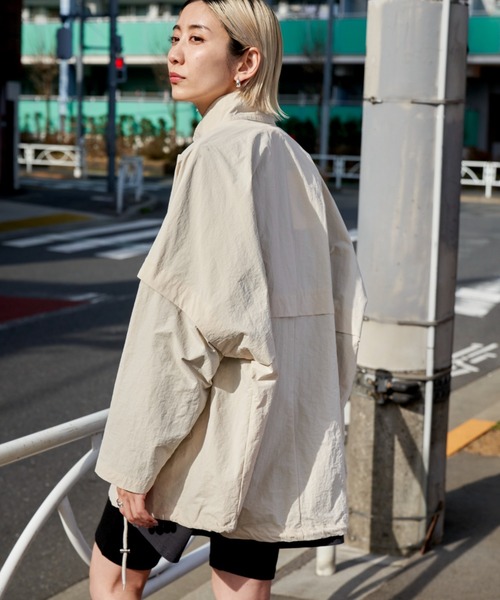 Auntie Rosa Holiday（アンティローザホリデー）の「スタンドカラー2WAYマウンテンパーカー（マウンテンパーカー・レディース・アイボリー/ブラック・FREE）」の18枚目の写真