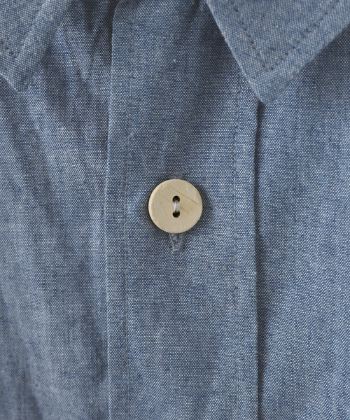 JOINT WORKS（ジョイントワークス）の「【refomed / リフォメッド】WRIST PATCH WIDE SHIRT CHAMBRAY（シャツ/ブラウス・メンズ・ブルー系その他・2/3）」の9枚目の写真
