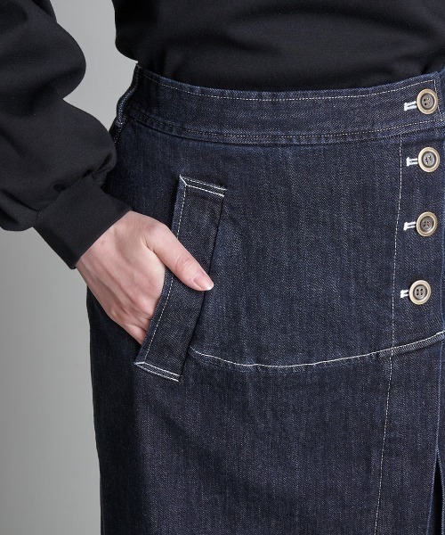 A de a.v.v（アードアー・ヴェ・ヴェ）の「レイヤードナローデニムスカート（デニムスカート・レディース・ネイビー/ブルー・38/36）」の16枚目の写真