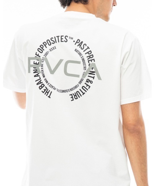 RVCA（ルーカ）の「【オンライン限定】RVCA メンズ 【SURF TEE】 VA LEVELS TEE ラッシュガード【2023年春夏モデル】/ルーカ半袖ラッシュガード(水着)（ラッシュガード・メンズ・ホワイト/ブラック・LARGE/MEDIUM/XX-LARGE/SMALL/X-LARGE）」の3枚目の写真