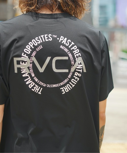 RVCA（ルーカ）の「【オンライン限定】RVCA メンズ 【SURF TEE】 VA LEVELS TEE ラッシュガード【2023年春夏モデル】/ルーカ半袖ラッシュガード(水着)（ラッシュガード・メンズ・ホワイト/ブラック・LARGE/MEDIUM/XX-LARGE/SMALL/X-LARGE）」の13枚目の写真