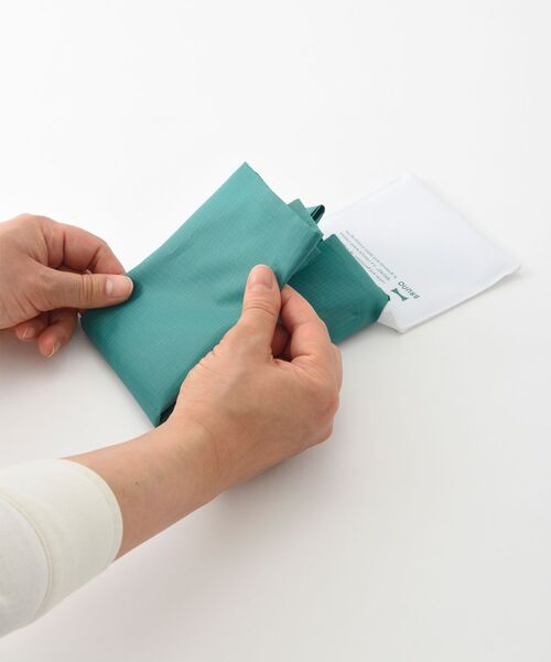 BRUNO(ブルーノ)の「ポケッタブルエコバッグS(トートバッグ・レディース・ライトグレー/ネイビー/カーキ/ブルーグリーン・フリ-)」の12枚目の写真