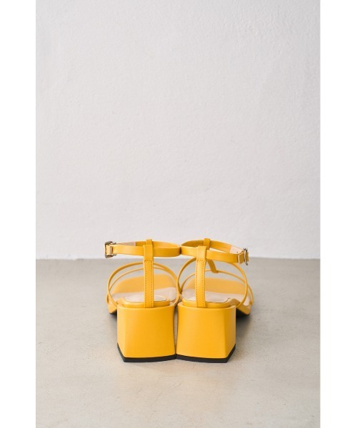 AZUL by moussy(アズールバイマウジー)の「T-STRAP SANDALS/Tストラップサンダル(サンダル・レディース・ブラック/シルバー/イエロー/アイボリー・LARGE/LL/MEDIUM/SMALL)」の21枚目の写真