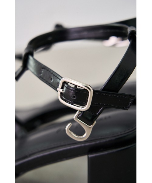 AZUL by moussy(アズールバイマウジー)の「T-STRAP SANDALS/Tストラップサンダル(サンダル・レディース・ブラック/シルバー/イエロー/アイボリー・LARGE/LL/MEDIUM/SMALL)」の16枚目の写真
