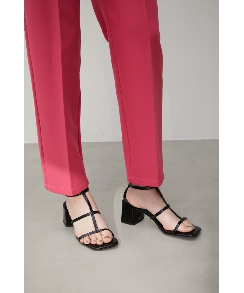 AZUL by moussy(アズールバイマウジー)の「T-STRAP SANDALS/Tストラップサンダル(サンダル・レディース・ブラック/シルバー/イエロー/アイボリー・LARGE/LL/MEDIUM/SMALL)」の17枚目の写真