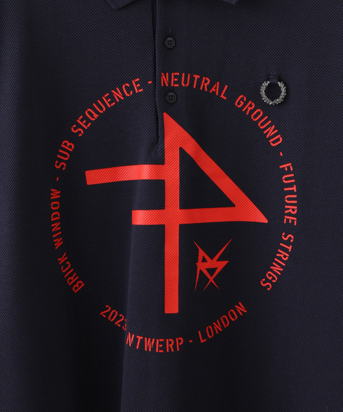 FRED PERRY×RAF SIMONS(フレッドペリーラフシモンズ)の「【RAFSIMONS × FREDPERRY】OVERSIZED PRINTED ポロシャツ(ポロシャツ・メンズ・ネイビー・SMALL)」の8枚目の写真
