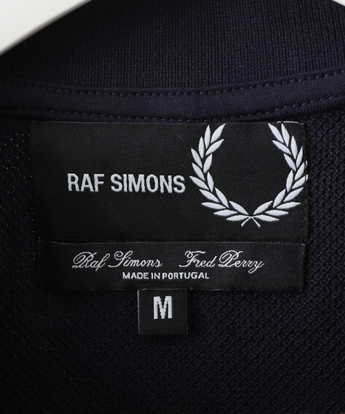 FRED PERRY×RAF SIMONS(フレッドペリーラフシモンズ)の「【RAFSIMONS × FREDPERRY】OVERSIZED PRINTED ポロシャツ(ポロシャツ・メンズ・ネイビー・SMALL)」の11枚目の写真