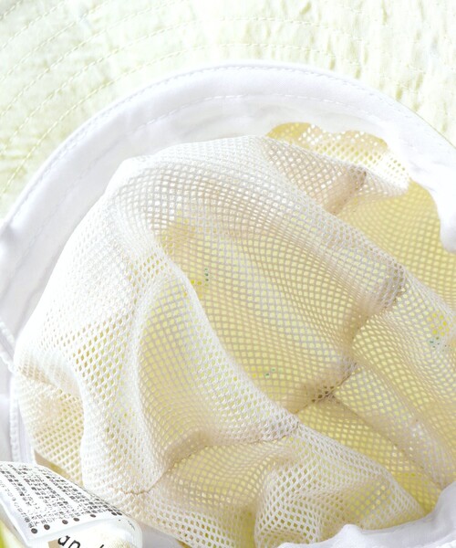 BRANSHES（ブランシェス）の「日よけ付きアウトドアハット【チェリー/レモン/恐竜/星】（ハット・キッズ・アイボリー/チャコールグレー/レモンイエロー/ベージュ・50cm/56cm/52cm/54cm）」の7枚目の写真