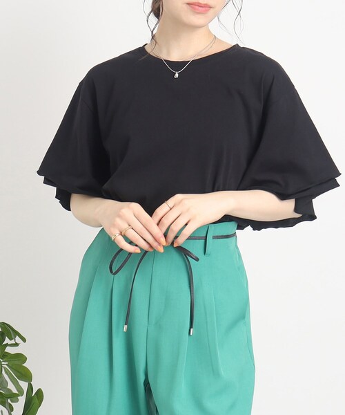 Cutie Blonde(キューティーブロンド)の「◆【接触冷感】見た目も着心地も涼しく◎フレアスリーブTシャツ(Tシャツ/カットソー・レディース・ブラック/ホワイト系/ネイビー系6/ナチュラル・00)」の1枚目の写真