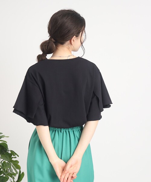 Cutie Blonde(キューティーブロンド)の「◆【接触冷感】見た目も着心地も涼しく◎フレアスリーブTシャツ(Tシャツ/カットソー・レディース・ブラック/ホワイト系/ネイビー系6/ナチュラル・00)」の16枚目の写真
