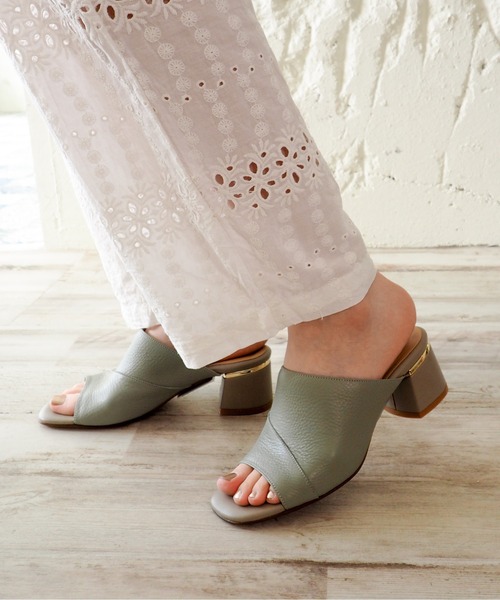 cava cava(サヴァサヴァ)の「ミュール 3720481(サンダル・レディース・ブラック/ライトグリーン/シャンパン・23.0cm/24.5cm/22.5cm/24.0cm/23.5cm)」の1枚目の写真