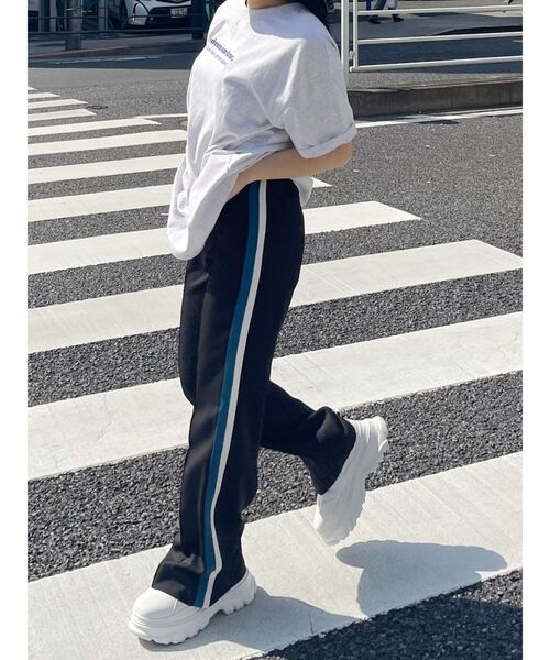 EVRIS（エヴリス）の「プラットフォームスニーカー（スニーカー・レディース・ホワイト/ブラック・MEDIUM/LARGE）」の19枚目の写真