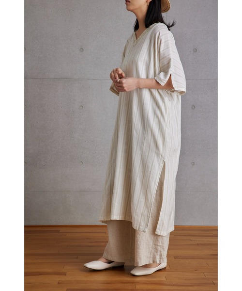 Fanaka(ファナカ)の「ストライプ刺繍カフタンワンピース(ワンピース・レディース・ベージュ/グレー・FREE)」の22枚目の写真