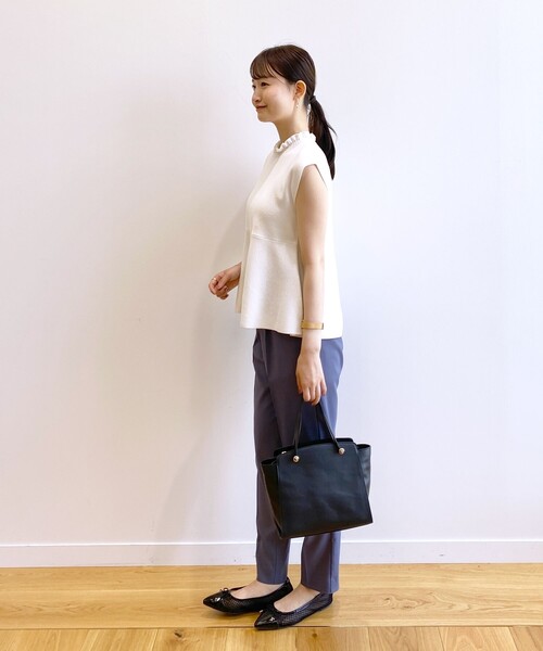 index（インデックス）の「◆オーガニックコットン バックシャンペプラムフェイクパールニット【UVケア・洗濯機で洗える】（ニット/セーター・レディース・レモンイエロー/ホワイト系/ブルー系7/ネイビー・36/38/40/42）」の8枚目の写真