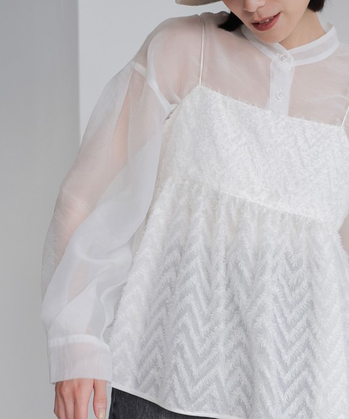 LOWRYS FARM（ローリーズファーム）の「シアーシャツデザインロングスリーブ　908911（シャツ/ブラウス・レディース・ブラック/ホワイト/ラベンダー/オフホワイト・FREE）」の2枚目の写真