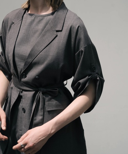 WILLFULLY（ウィルフリー）の「sharkskin deformation sleeve middle JK（テーラードジャケット・レディース・ブラウン系/チャコール・FREE）」の3枚目の写真