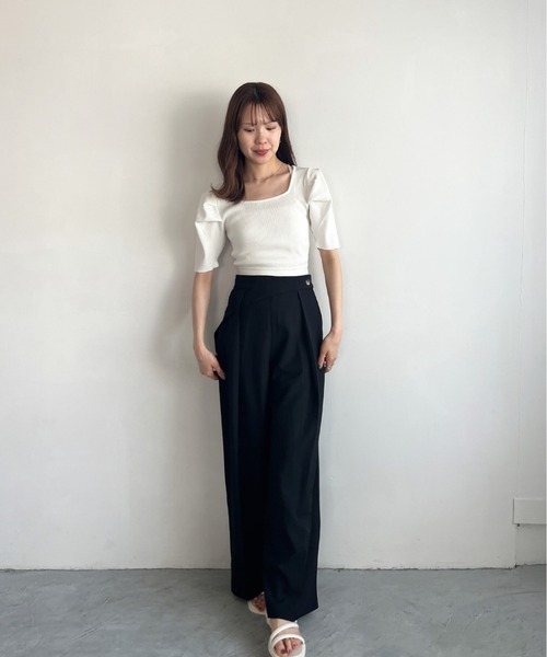 Olu.(オルドット)の「ウエストデザインタックパンツ(その他パンツ・レディース・カーキ/ブラック・1/0)」の12枚目の写真