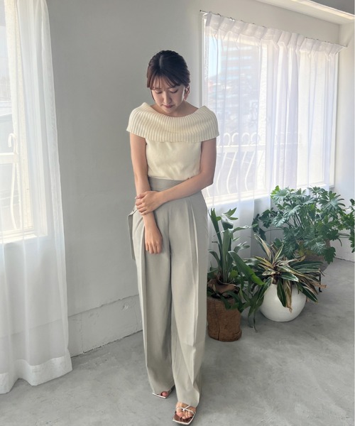 Olu.(オルドット)の「ウエストデザインタックパンツ(その他パンツ・レディース・カーキ/ブラック・1/0)」の7枚目の写真