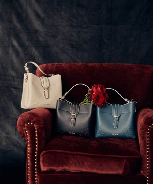 axes femme(アクシーズファム)の「ベルトデザイン型押しバッグ(ハンドバッグ・レディース・ブラック/ブルーグリーン/グレイッシュベージュ・FREE)」の14枚目の写真