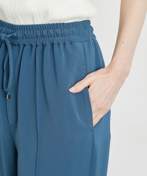 ROPE' PICNIC(ロペピクニック)の「ステファニージョガーパンツ(その他パンツ・レディース・ブラック/ブルー/ワイン/キナリ・40/38/36)」の17枚目の写真