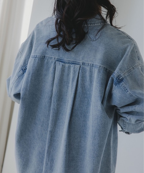 210nouve（トゥージュヌーブ）の「デニム オーバーサイズ シャツ ジャケット（シャツ/ブラウス・レディース・グレー/ブルー/ネイビー/ホワイト系その他/ブルー系その他/ダークインディゴブルー/ライトインディゴブルー/グレー系/ブルー系/ブルー系1・FREE）」の15枚目の写真