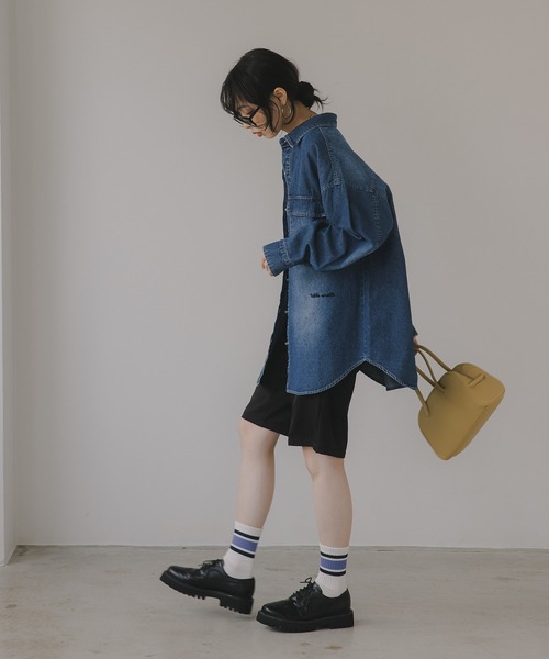 210nouve（トゥージュヌーブ）の「デニム オーバーサイズ シャツ ジャケット（シャツ/ブラウス・レディース・グレー/ブルー/ネイビー/ホワイト系その他/ブルー系その他/ダークインディゴブルー/ライトインディゴブルー/グレー系/ブルー系/ブルー系1・FREE）」の21枚目の写真