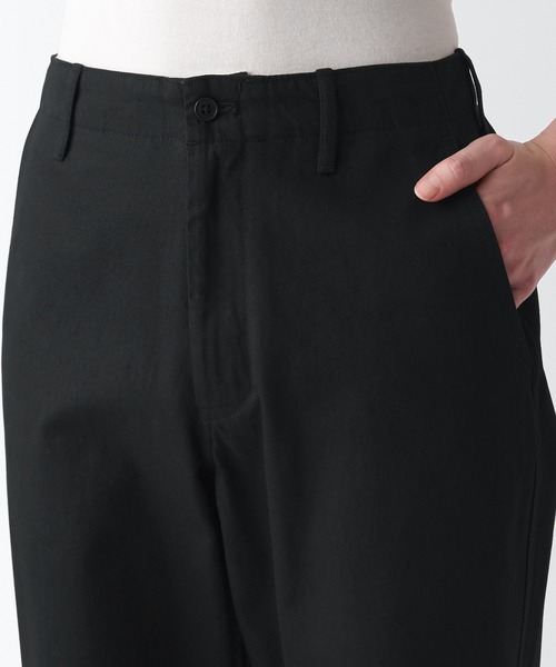 無印良品（ムジルシリョウヒン）の「ムラ糸チノレギュラーパンツ　股下８２ｃｍ（チノパンツ・メンズ・ライトベージュ/カーキ系5/ブラウン系1/ブラック・85/76/82/70/88/79/73）」の8枚目の写真