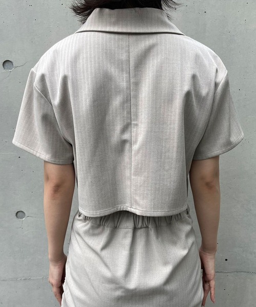 ENVYM（アンビー）の「ハーフスリーブクロップドジャケット（テーラードジャケット・レディース・ベージュ/ブラック/グレー・FREE）」の8枚目の写真