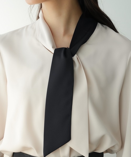 TRUDEA（トルディア）の「アシンメトリー配色ボウタイブラウス（シャツ/ブラウス・レディース・ブラウン/ベージュ/ホワイト・MEDIUM/LARGE）」の6枚目の写真