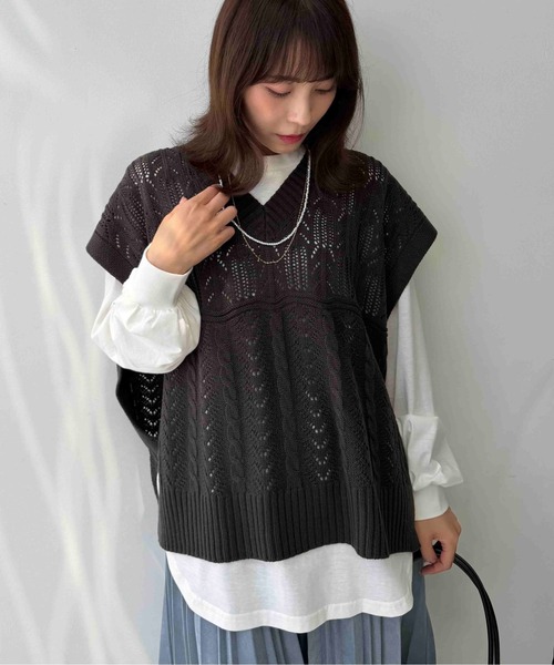 AS KNOW AS plus(アズノゥアズプラス)の「☆透かしベストとロンT セット(Tシャツ/カットソー・レディース・ベージュ/スミクロ/ブルーグレー/ベージュ系1/ブラック系1/ブルー系1/ブラック系/ブルー系/ベージュ系/グリーン系/ブラック系2/ベージュ系2/グリーン系2/ワイン系2/サックスブルー系3/ブラック系3/グリーン系3/ベージュ系3/グレー系4/ベージュ系4/カーキ系4/サックスブルー系4/カーキ系5/ベージュ系5/ブラック系5・FREE)」の6枚目の写真