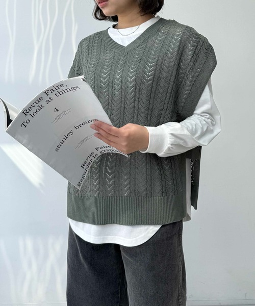 AS KNOW AS plus（アズノゥアズプラス）の「☆透かしベストとロンＴ セット（Tシャツ/カットソー・レディース・ベージュ/スミクロ/ブルーグレー/ベージュ系1/ブラック系1/ブルー系1/ブラック系/ブルー系/ベージュ系/グリーン系/ブラック系2/ベージュ系2/グリーン系2/ワイン系2/サックスブルー系3/ブラック系3/グリーン系3/ベージュ系3/グレー系4/ベージュ系4/カーキ系4/サックスブルー系4・FREE）」の14枚目の写真