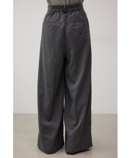 AZUL by moussy（アズールバイマウジー）の「タックワイドパンツ（その他パンツ・レディース・グレー系その他/ネイビー・SMALL/MEDIUM）」の9枚目の写真