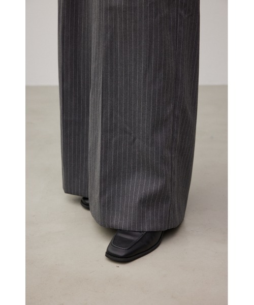 AZUL by moussy（アズールバイマウジー）の「タックワイドパンツ（その他パンツ・レディース・グレー系その他/ネイビー・SMALL/MEDIUM）」の12枚目の写真