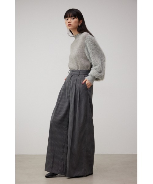 AZUL by moussy（アズールバイマウジー）の「タックワイドパンツ（その他パンツ・レディース・グレー系その他/ネイビー・SMALL/MEDIUM）」の5枚目の写真