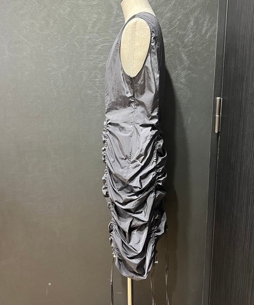 PAGEBOY（ページボーイ）の「2WAYシャーリングワンピース（ワンピース・レディース・チャコールグレー/ブラック・FREE）」の17枚目の写真