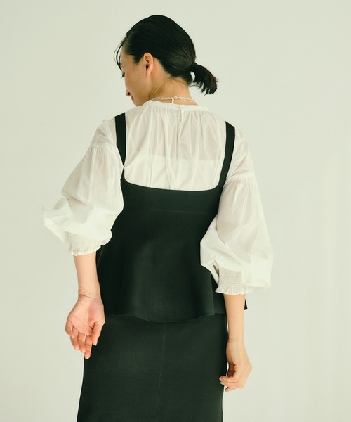 PUAL CE CIN(ピュアルセシン)の「袖ボリュームシャーリングブラウス(シャツ/ブラウス・レディース・ベージュ/ホワイト・FREE)」の5枚目の写真