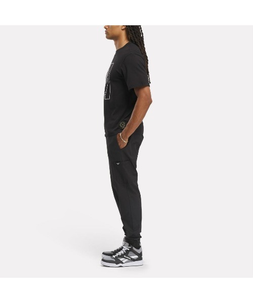 Reebok(リーボック)の「ヒューマンライツナウ ヒップホップ BBOY Tシャツ / HUMAN RIGHTS NOW HIP HOP BBOY POSE TEE(Tシャツ/カットソー・メンズ・ホワイト/ブラック・SMALL/MEDIUM/XX-LARGE/X-LARGE/X-SMALL/LARGE)」の5枚目の写真