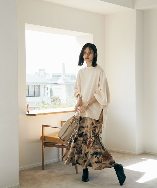 marjour（マージュール）の「OTONA DOLMAN SLEEVE SWEAT（スウェット・レディース・ブラック/アイボリー・S/M）」の7枚目の写真