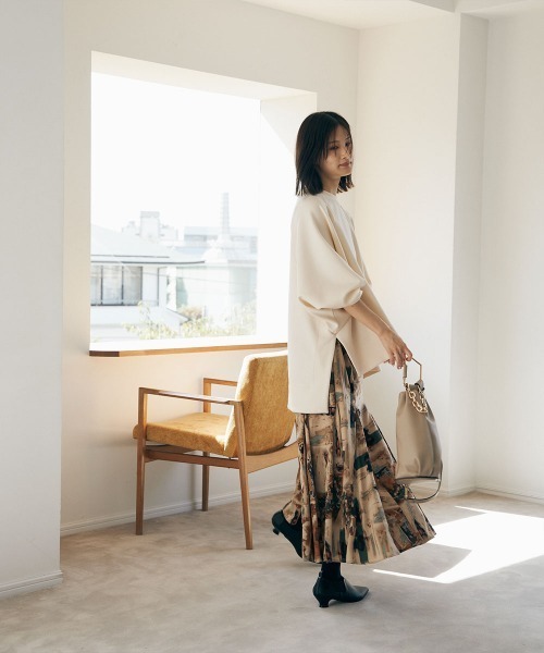 marjour（マージュール）の「OTONA DOLMAN SLEEVE SWEAT（スウェット・レディース・ブラック/アイボリー・S/M）」の16枚目の写真