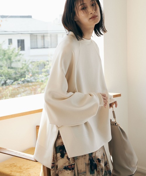 marjour（マージュール）の「OTONA DOLMAN SLEEVE SWEAT（スウェット・レディース・ブラック/アイボリー・S/M）」の8枚目の写真