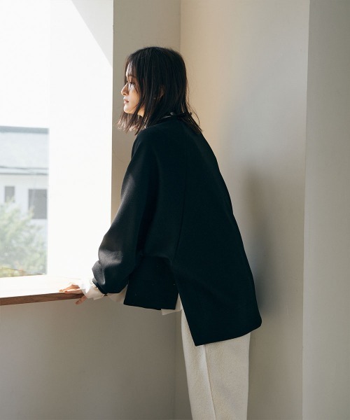 marjour（マージュール）の「OTONA DOLMAN SLEEVE SWEAT（スウェット・レディース・ブラック/アイボリー・S/M）」の5枚目の写真