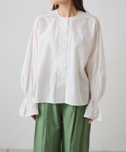 PUAL CE CIN（ピュアルセシン）の「スーピマコットン袖フレアノーカラーブラウス（シャツ/ブラウス・レディース・オフホワイト/ブラック/グレー・FREE）」の14枚目の写真