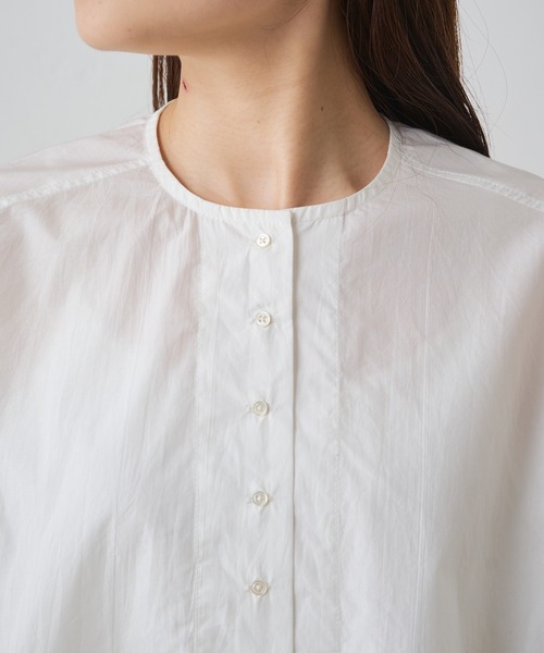 PUAL CE CIN（ピュアルセシン）の「スーピマコットン袖フレアノーカラーブラウス（シャツ/ブラウス・レディース・オフホワイト/ブラック/グレー・FREE）」の9枚目の写真