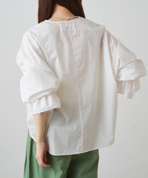 PUAL CE CIN（ピュアルセシン）の「スーピマコットン袖フレアノーカラーブラウス（シャツ/ブラウス・レディース・オフホワイト/ブラック/グレー・FREE）」の7枚目の写真