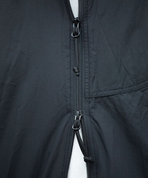 FREAK'S STORE(フリークスストア)の「FREAK’S STORE/フリークスストア リラックスフィット ウインドシャツ/ミリタリーブルゾン/マーズ/ソフトシェル(ブルゾン・メンズ・オリーブ/ブラック/チャコールグレー・MEDIUM/LARGE)」の16枚目の写真