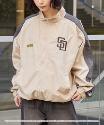 MLB（メジャーリーグベースボール）の「MLB メジャーリーグベースボール 別注 ワッペン刺繍 オーバーサイズ スタンドネック サイドライン ナイロントラックジャケット（ナイロンジャケット）」