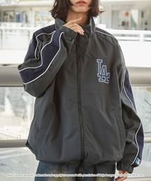 MLB（メジャーリーグベースボール）の「MLB メジャーリーグベースボール 別注 ワッペン刺繍 オーバーサイズ スタンドネック サイドライン ナイロントラックジャケット（ナイロンジャケット）」